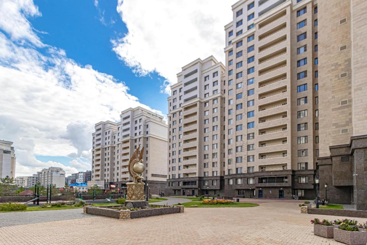 Квартира в центре Нур-Султана Астана Екстер'єр фото